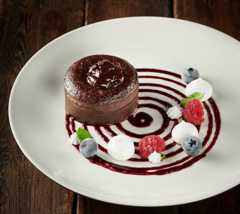warm chocolate lava cake 1 768x685